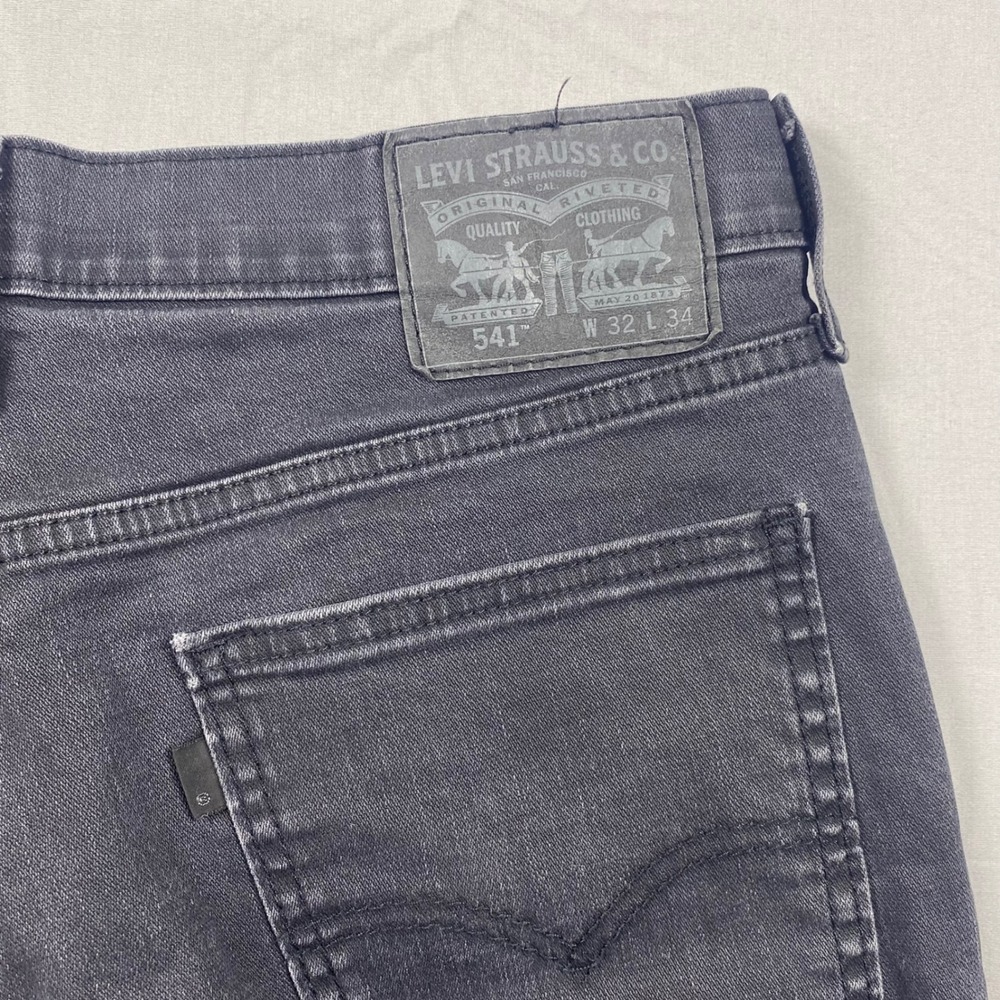 Levis 541 Athletic Taper Jeans Faded Black Distressed Ripped Knee Raw Hem 32x34 - Picture 5 of 11